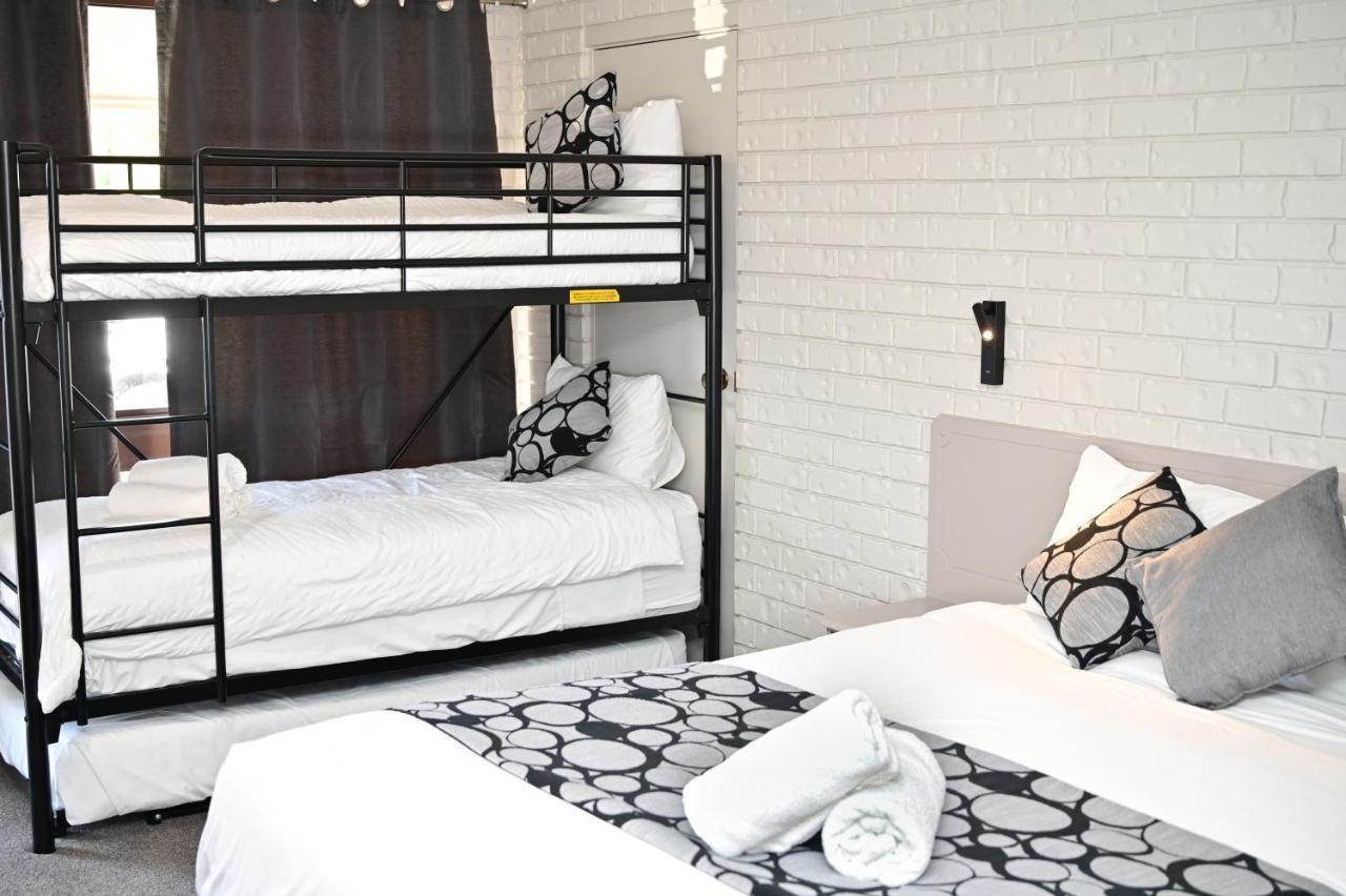 Woomargama Motel Ngoại thất bức ảnh